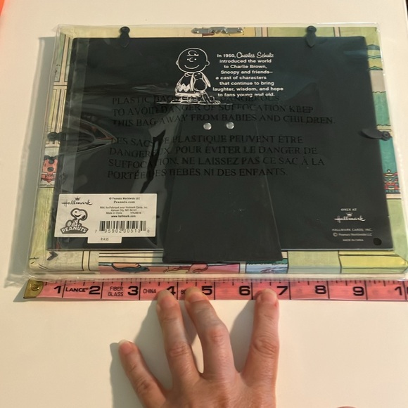 Peanuts Vintage Strip Photo Frame Holds 4x6 Photo by Hallmark - Picture 5 of 6